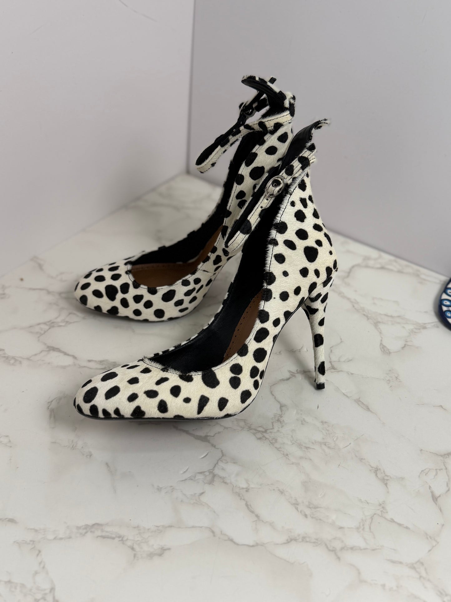 AlAIA Dalmatian heel
