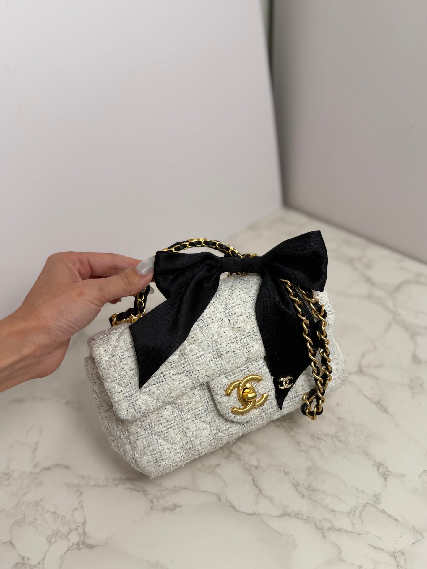 Cc tweed bow mini flap
