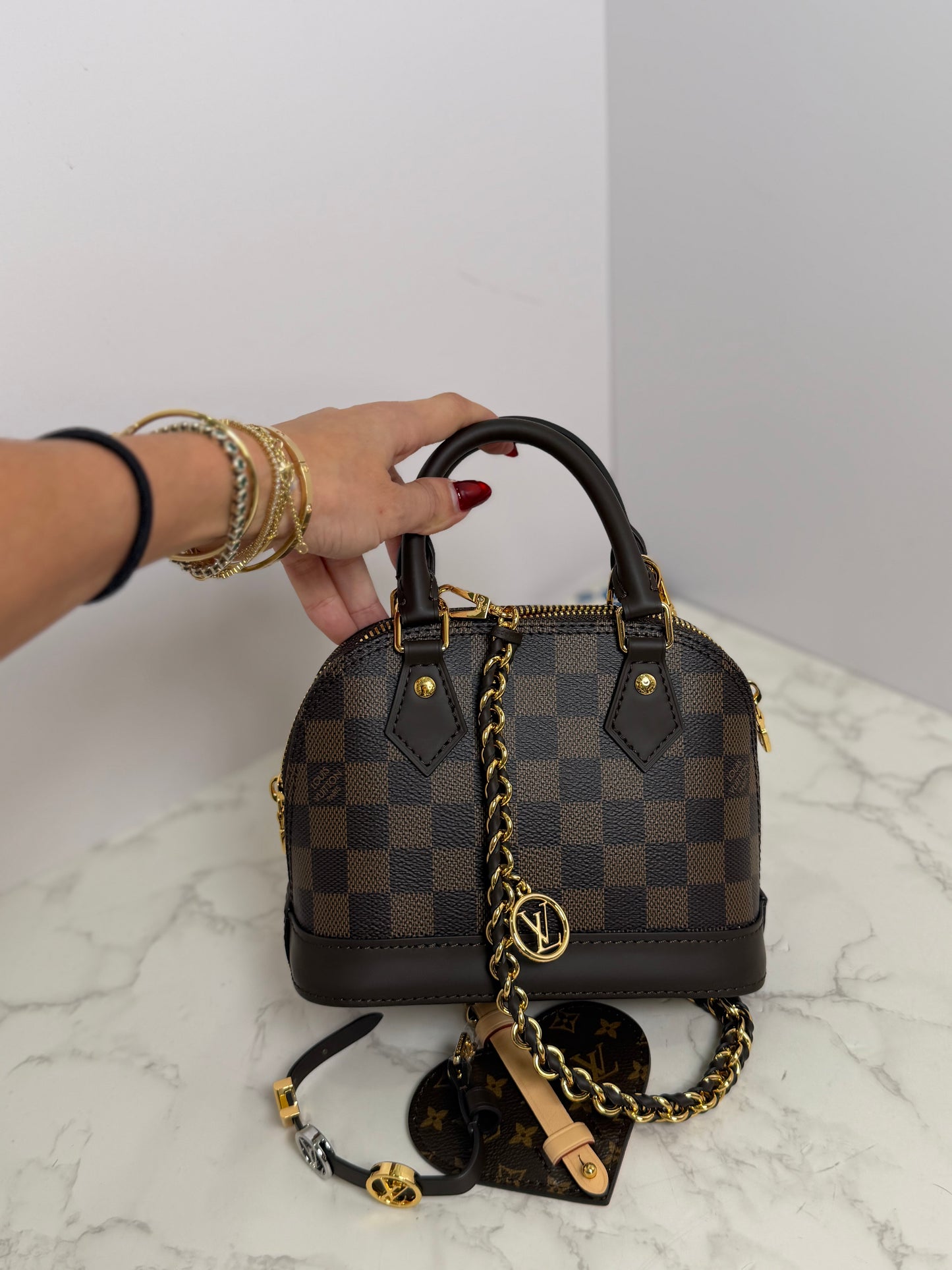 Lv mini Alma