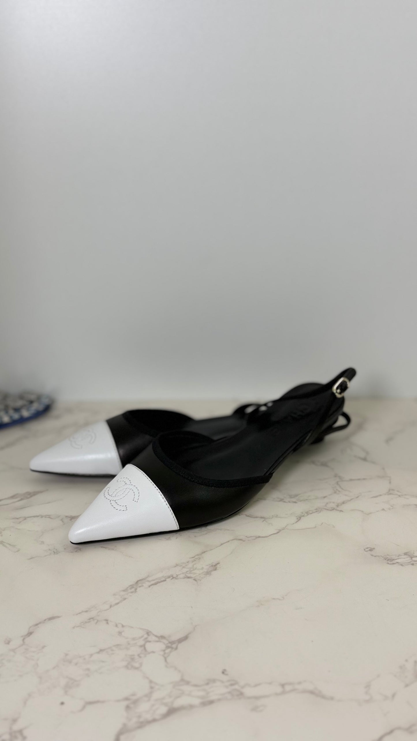 Cc pointed toe flat slingback