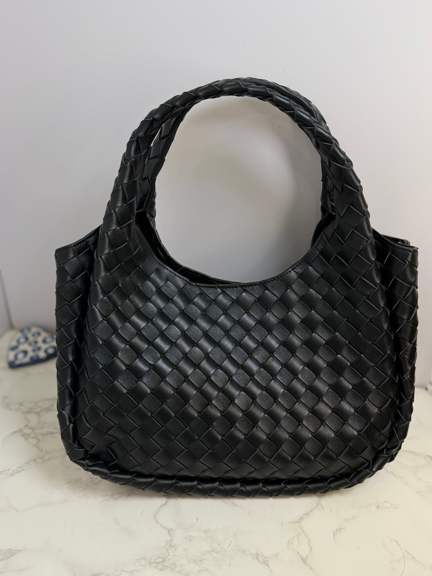 BV shoulder woven