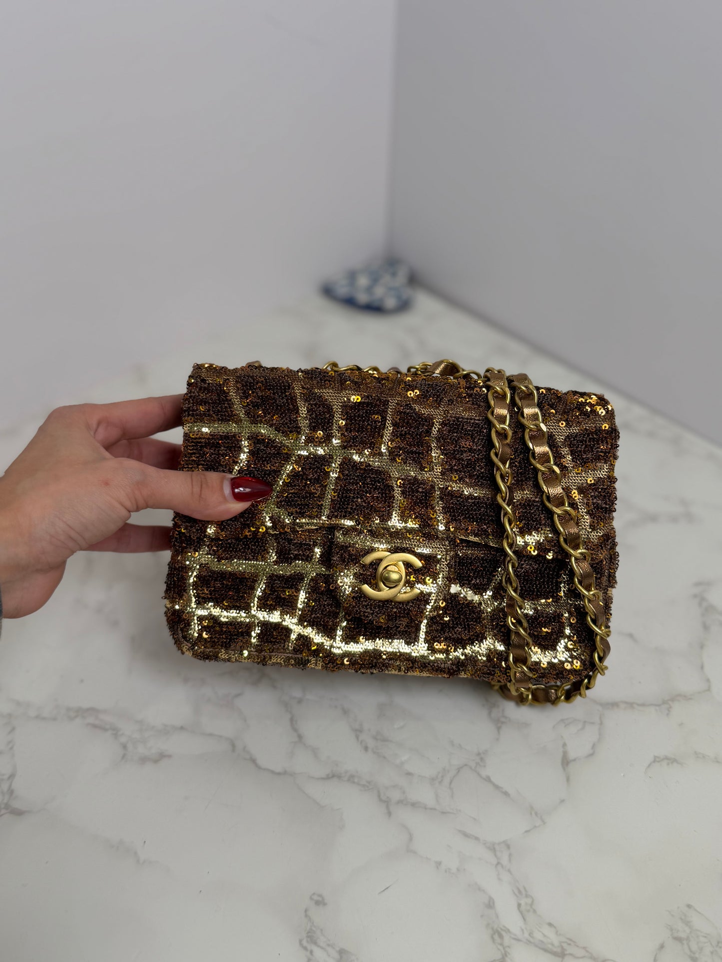 Giraffe cc sequin bag
