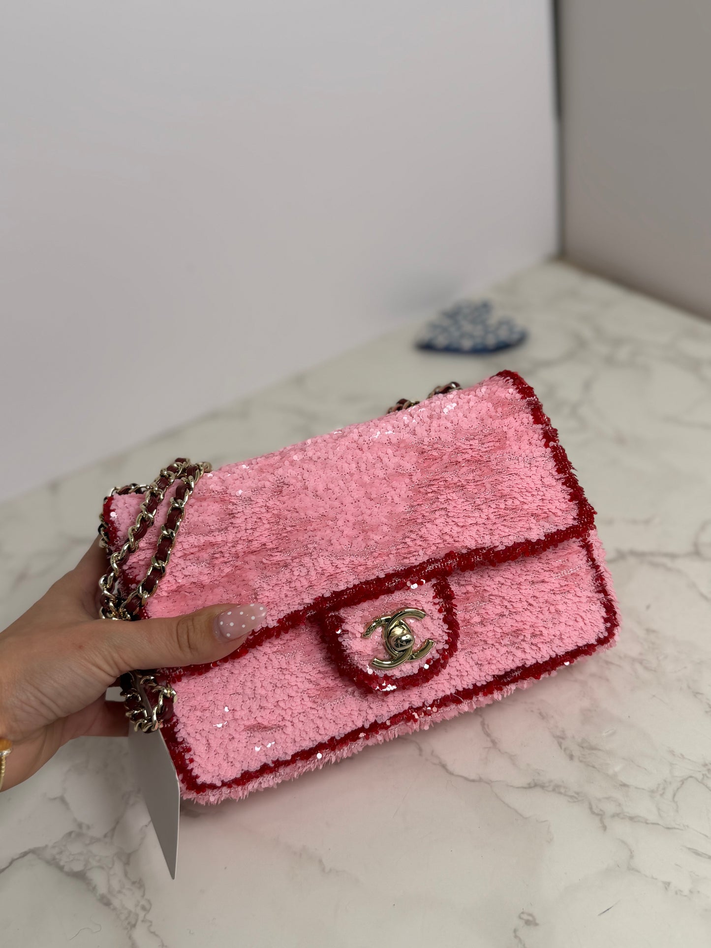 CC SEQUIN FLAP