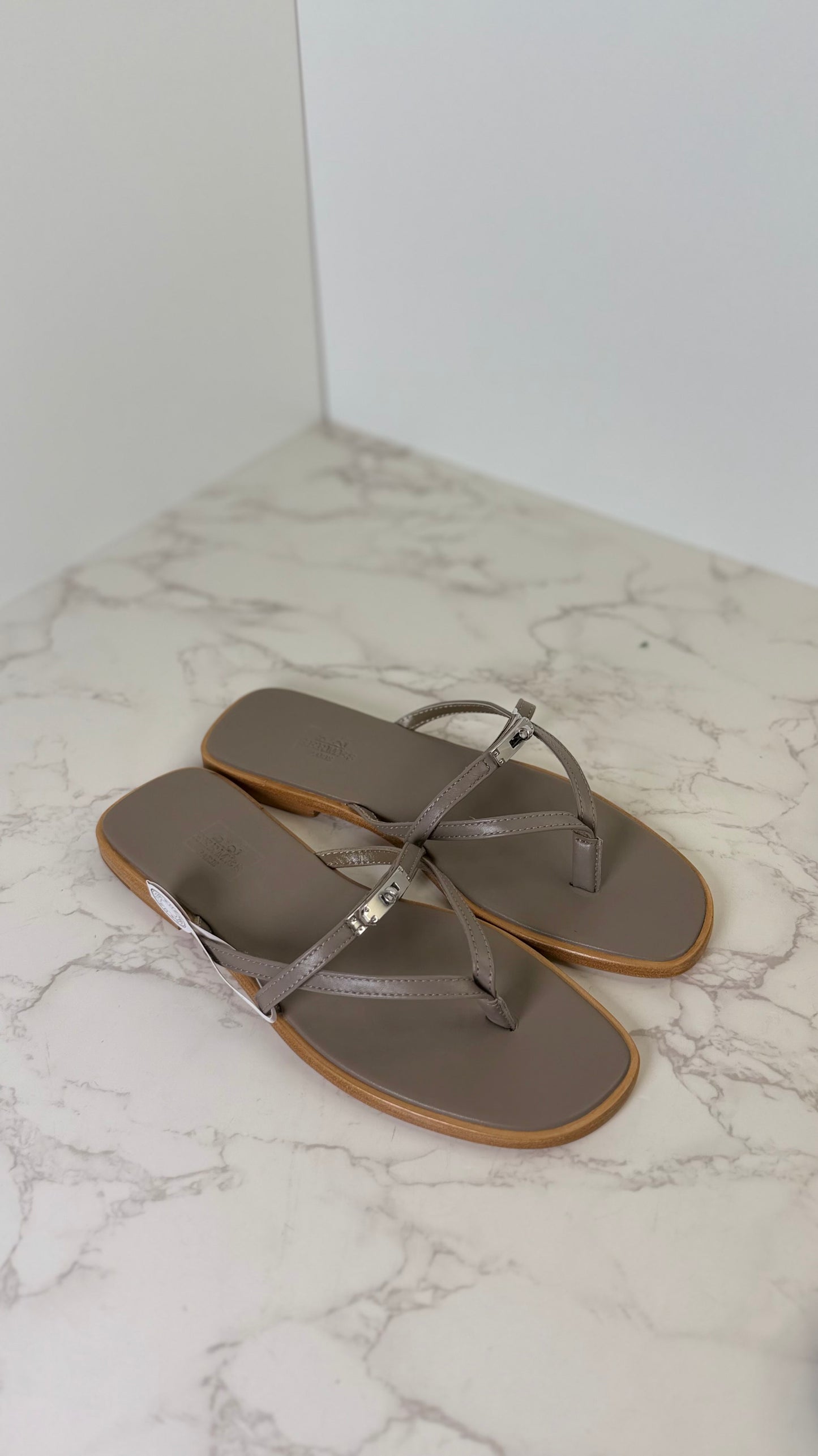 Hermes flip flop (Copy)