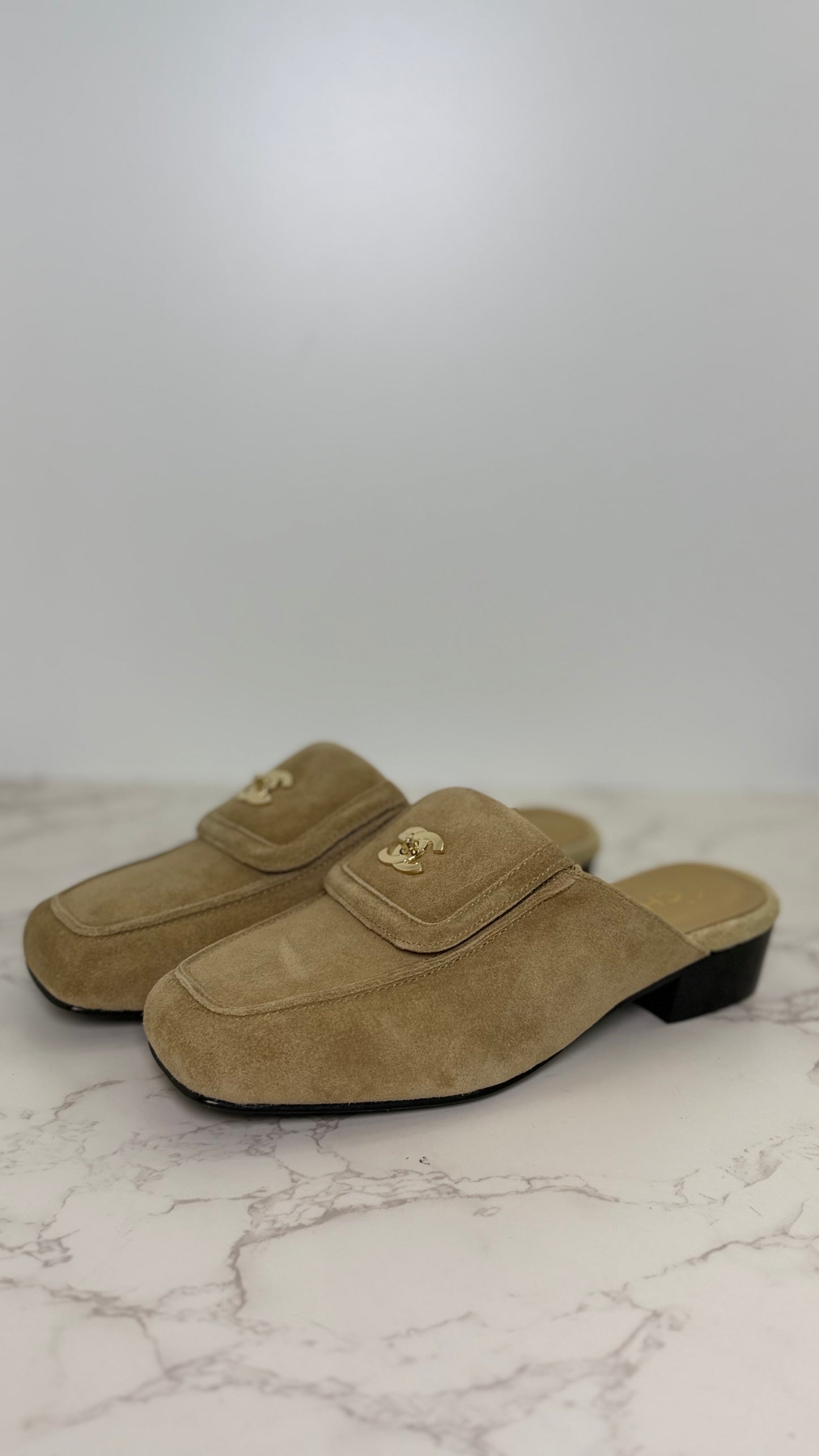 CC Suede mule