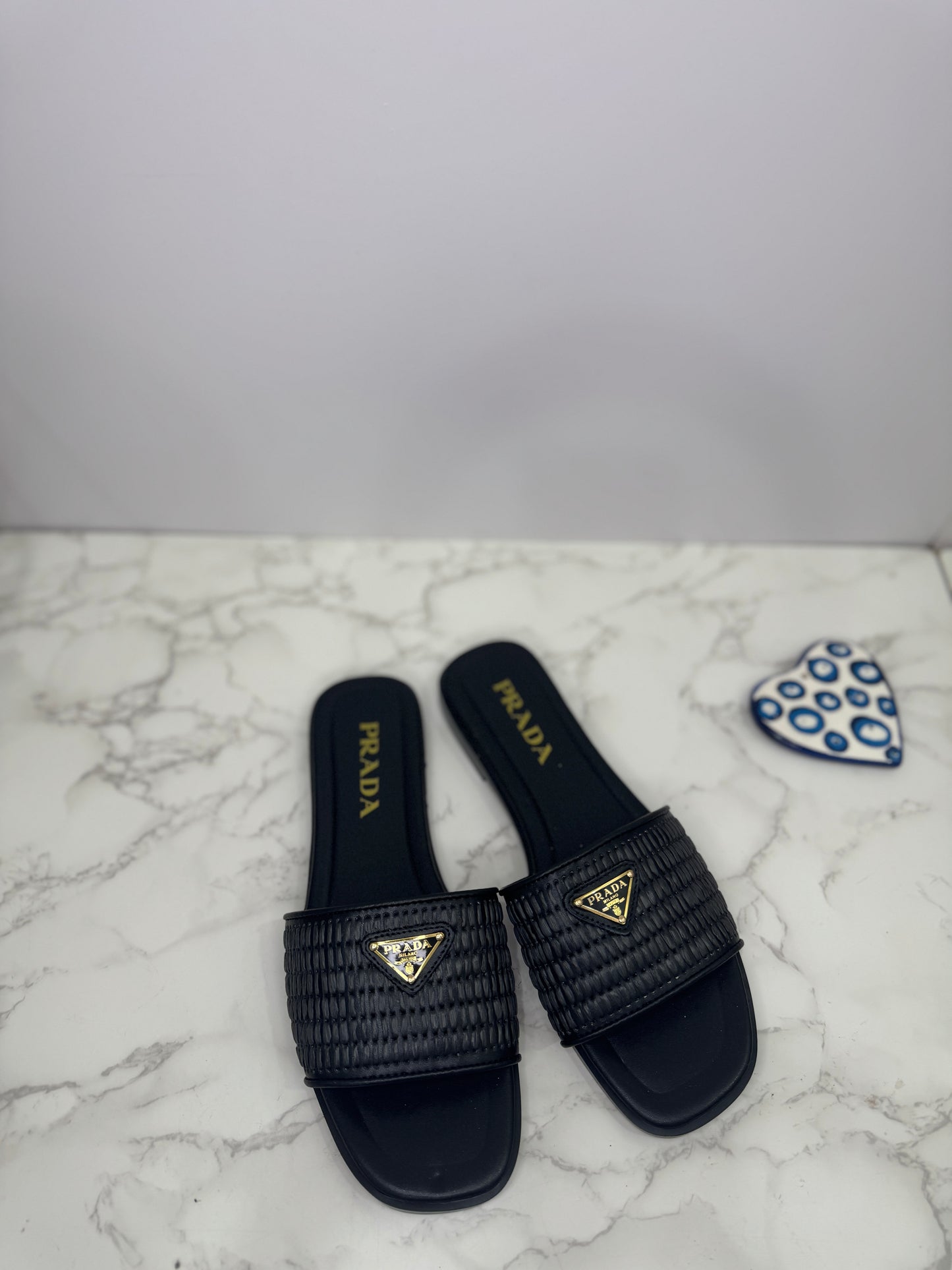 Raffia slide