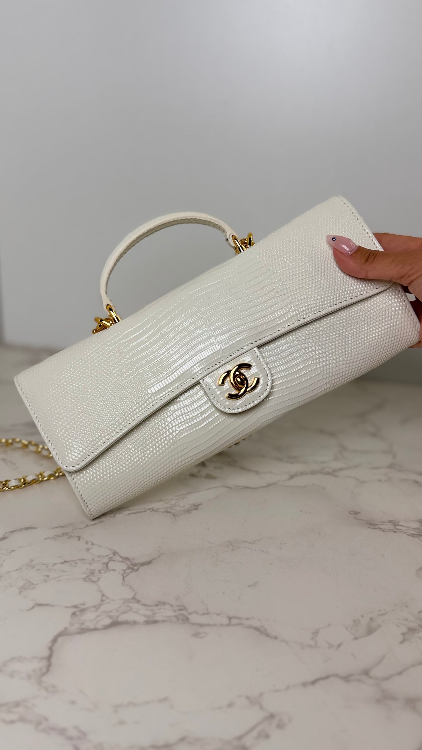 Cc croc top handle