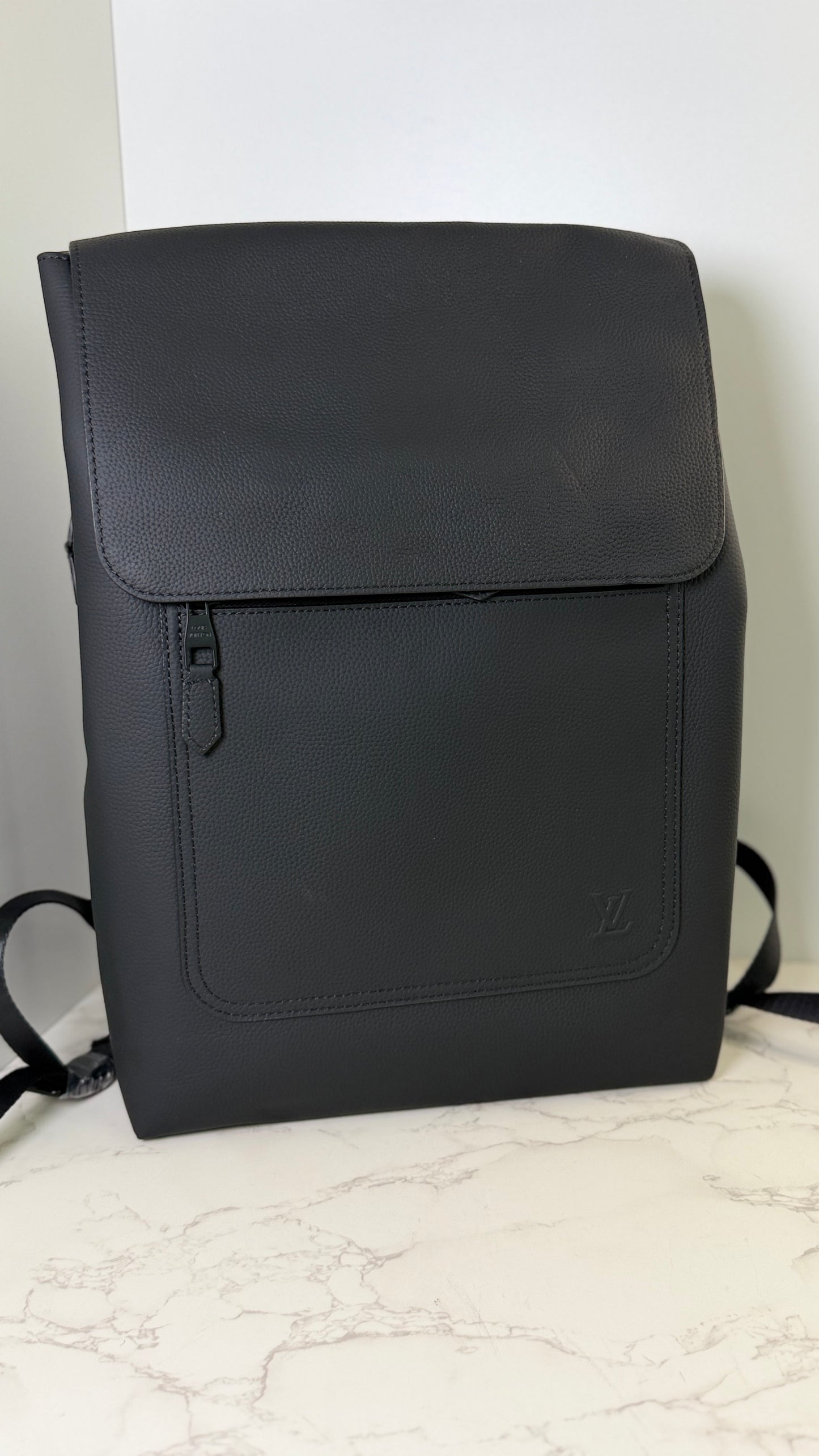 Luv men's backpack