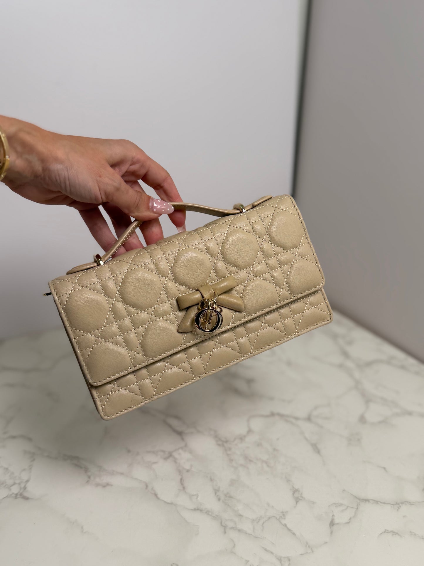 Cd top handle clutch