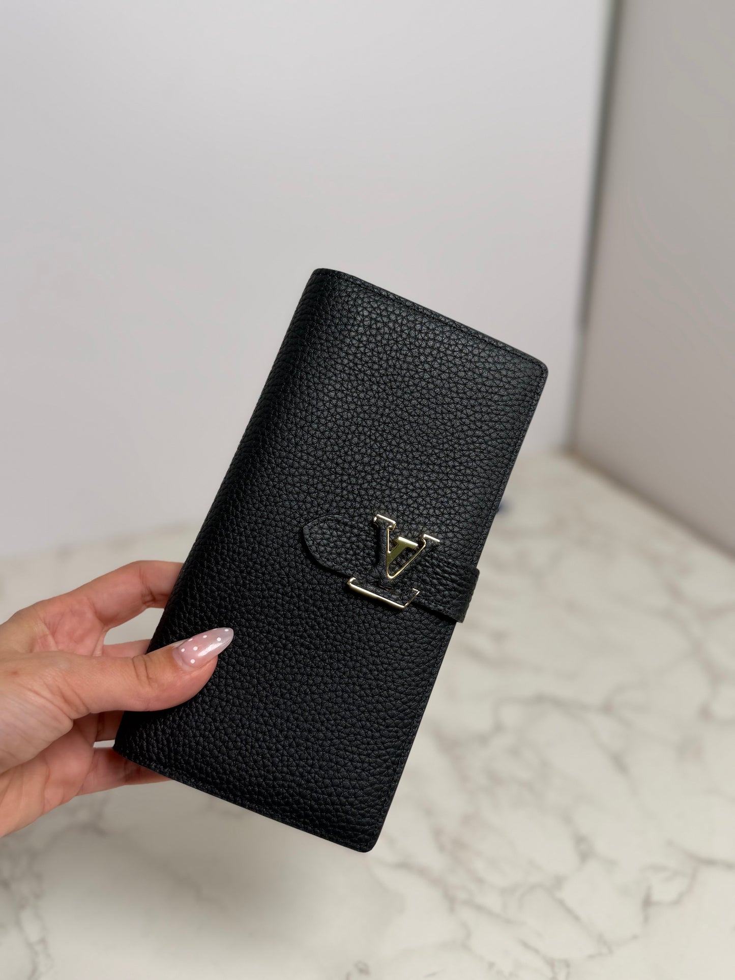 LV WALLET