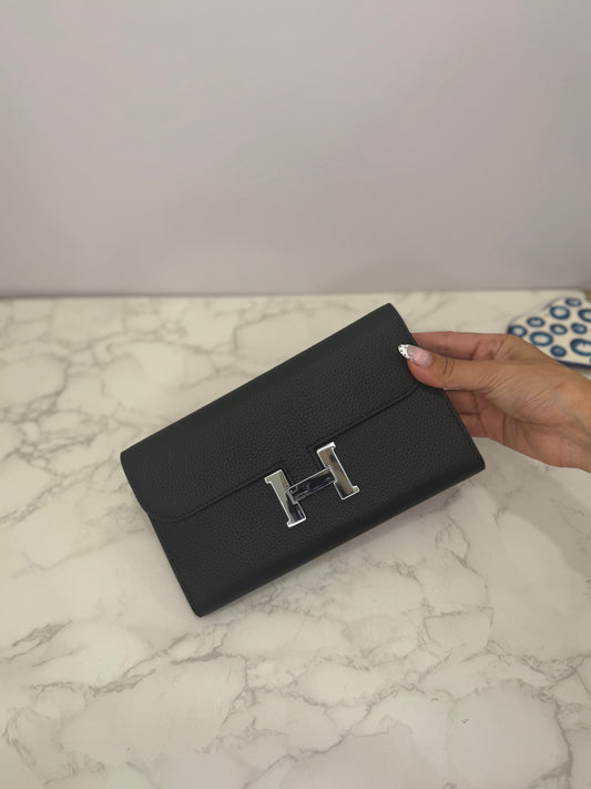 H wallet