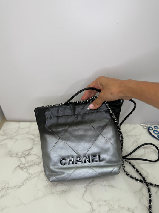 Ombre metallic mini chanel 22