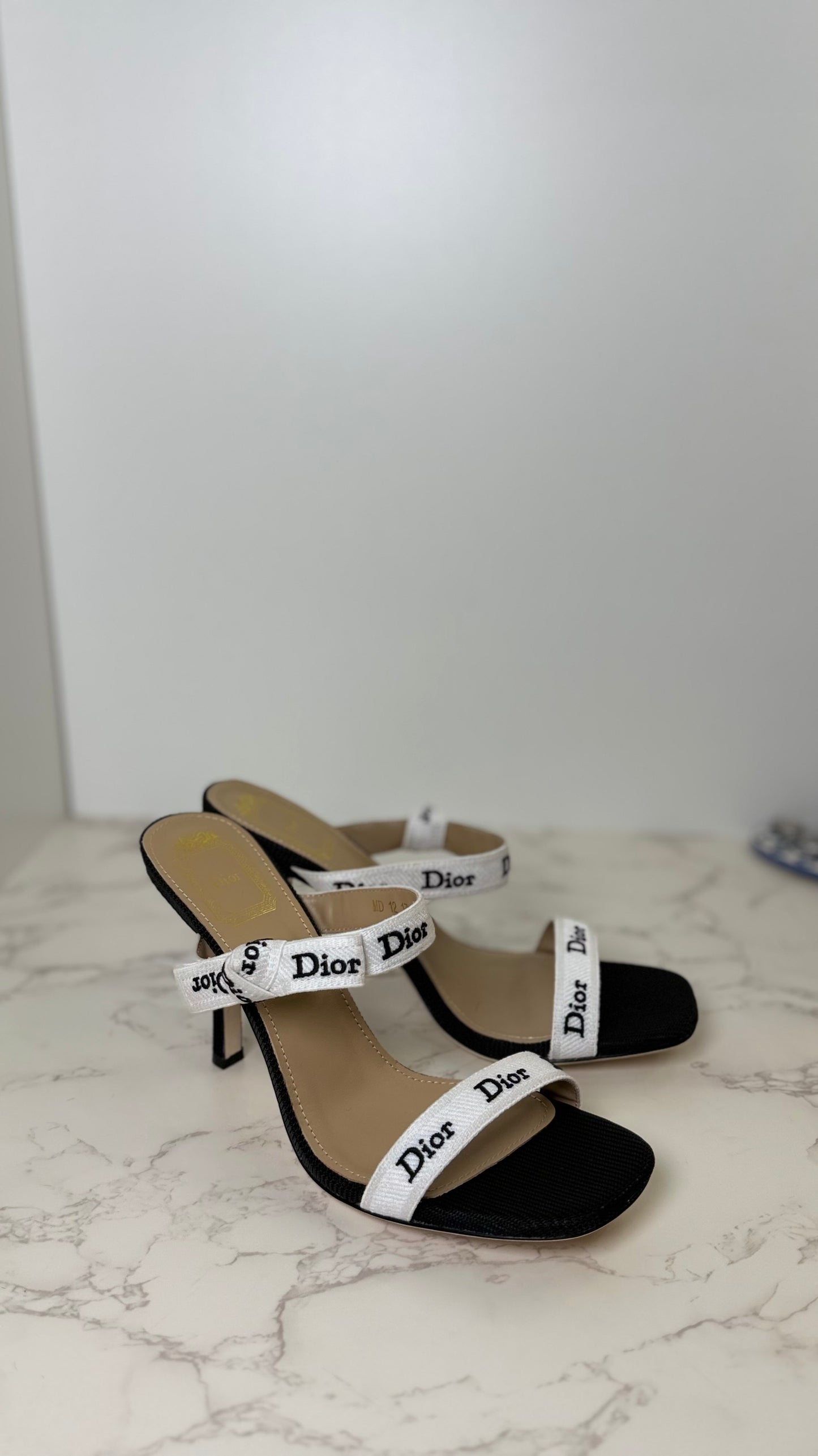 CD Ribbon Heel