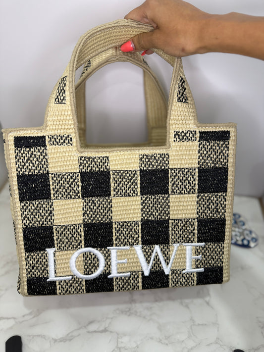 Checkered raffia