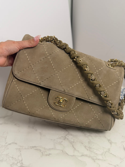 Vintage cc chain suede flap
