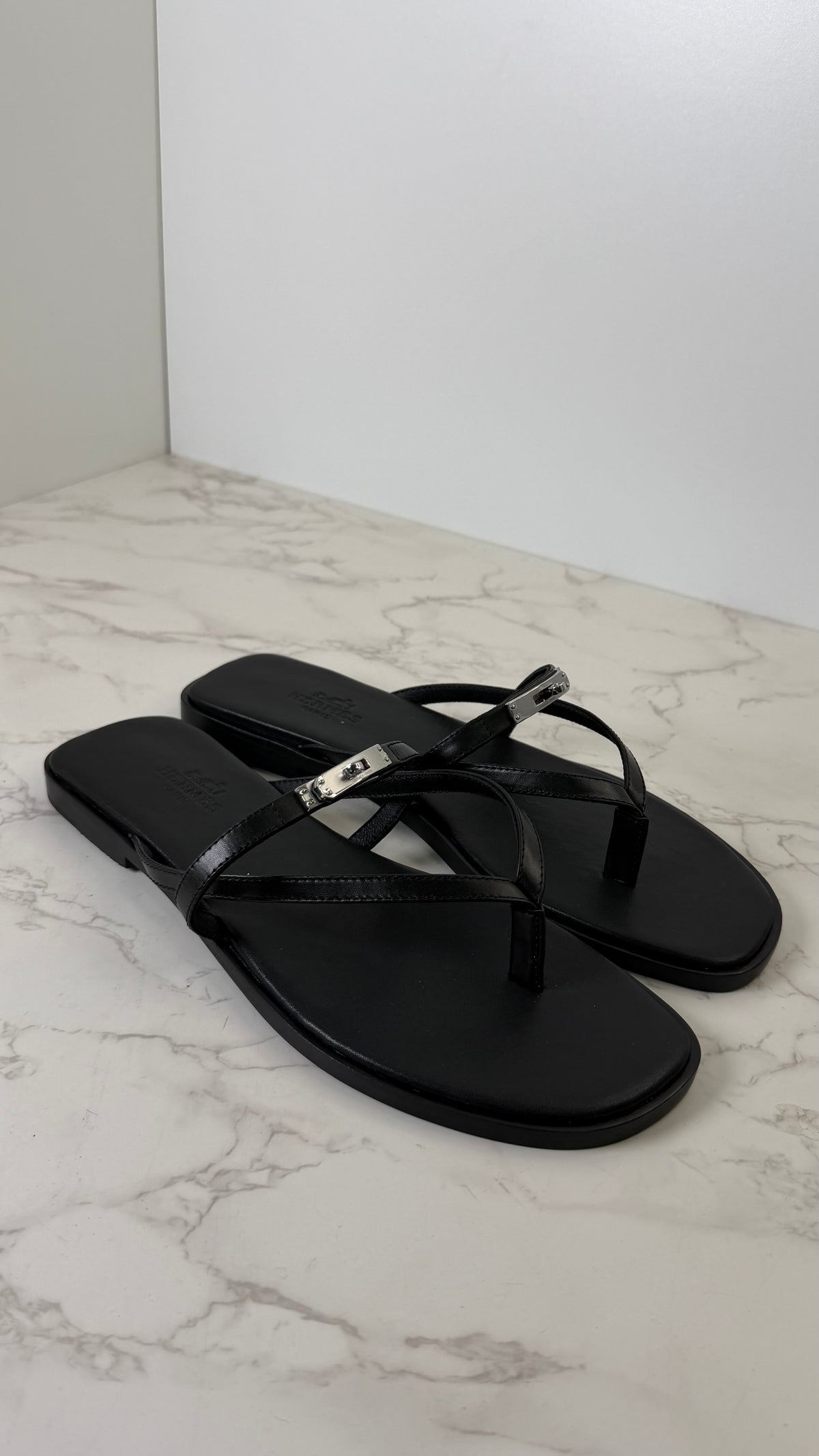 H FLIP FLOP