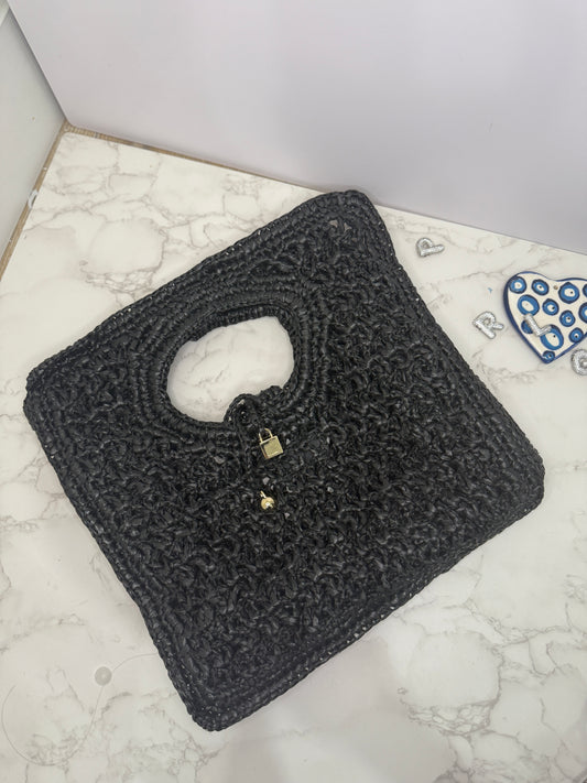 Square raffia
