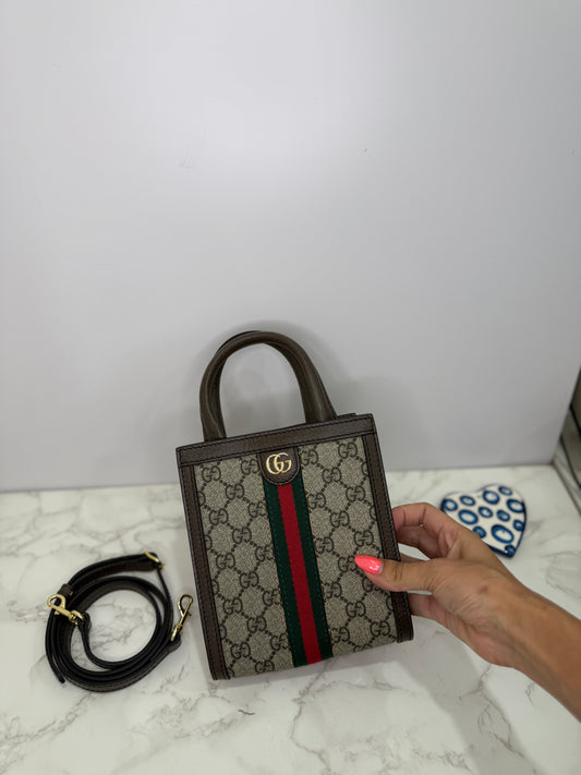Vintage Gucci gg