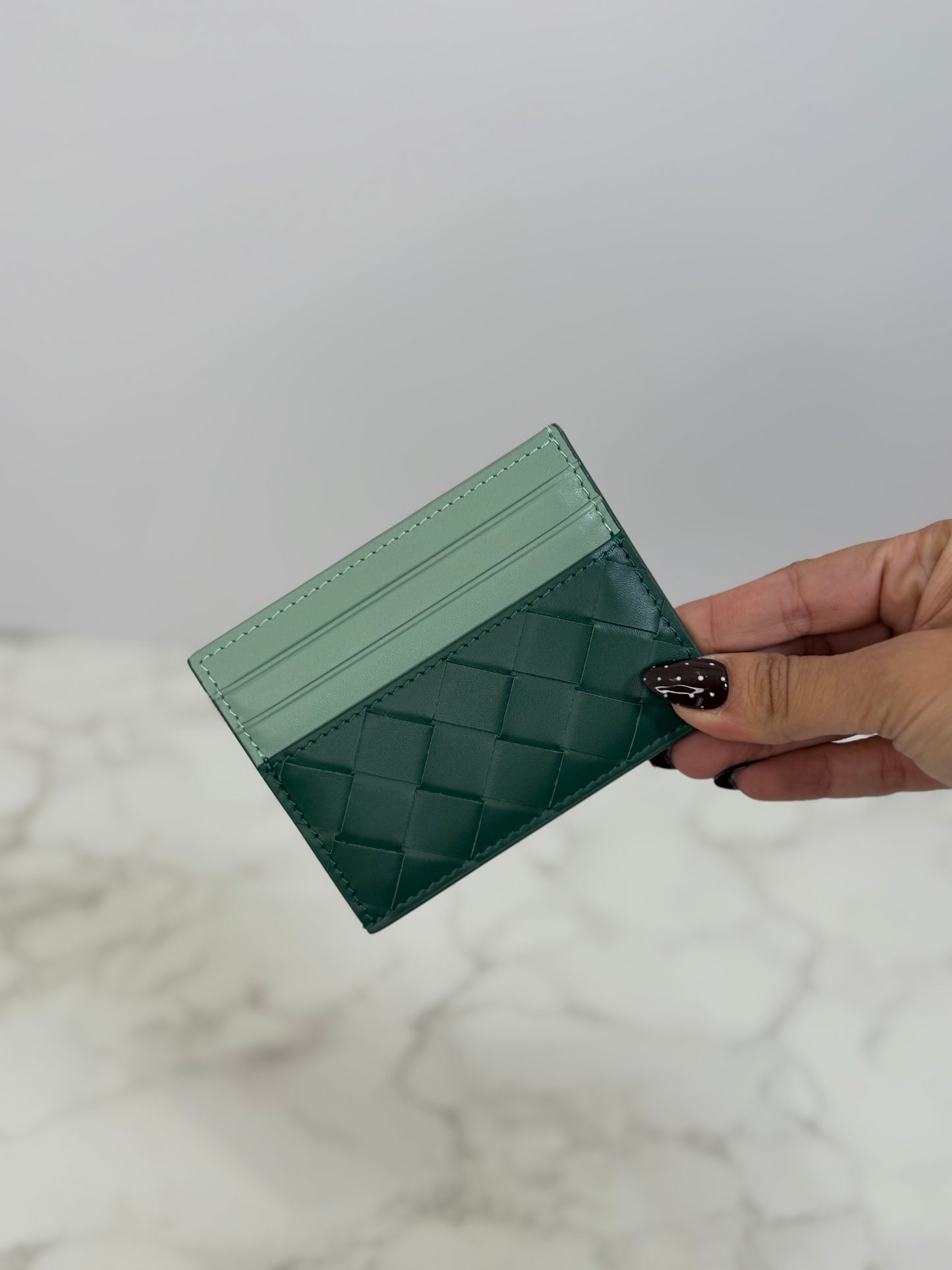 Bv cardholder