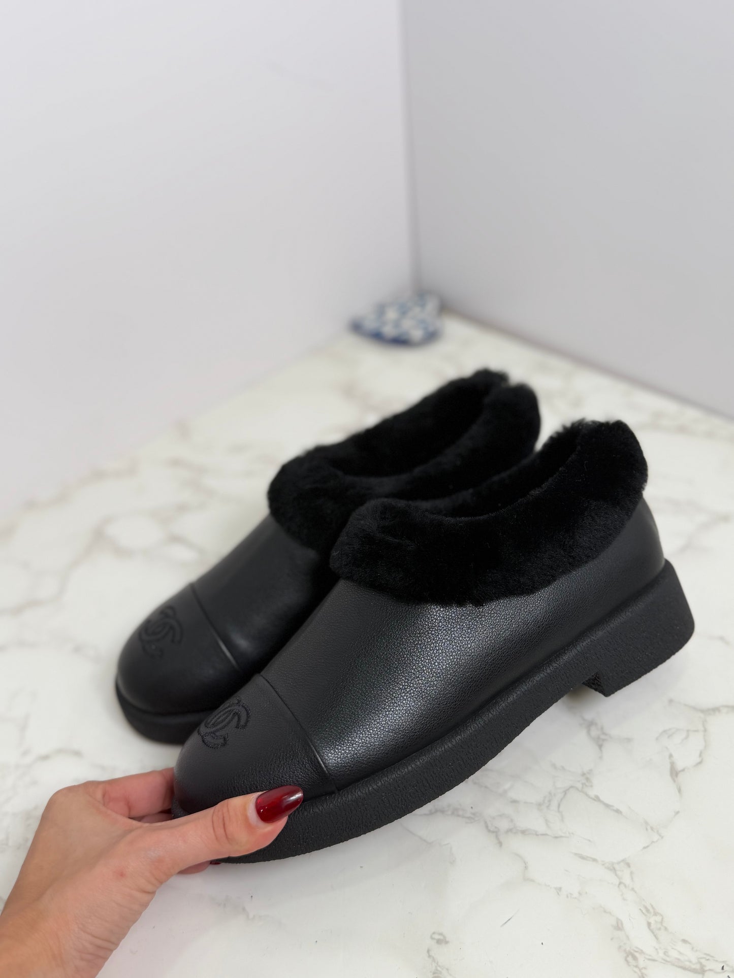 Cc sherpa zipup shoe