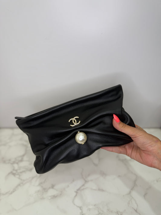 Pearl pin clutch