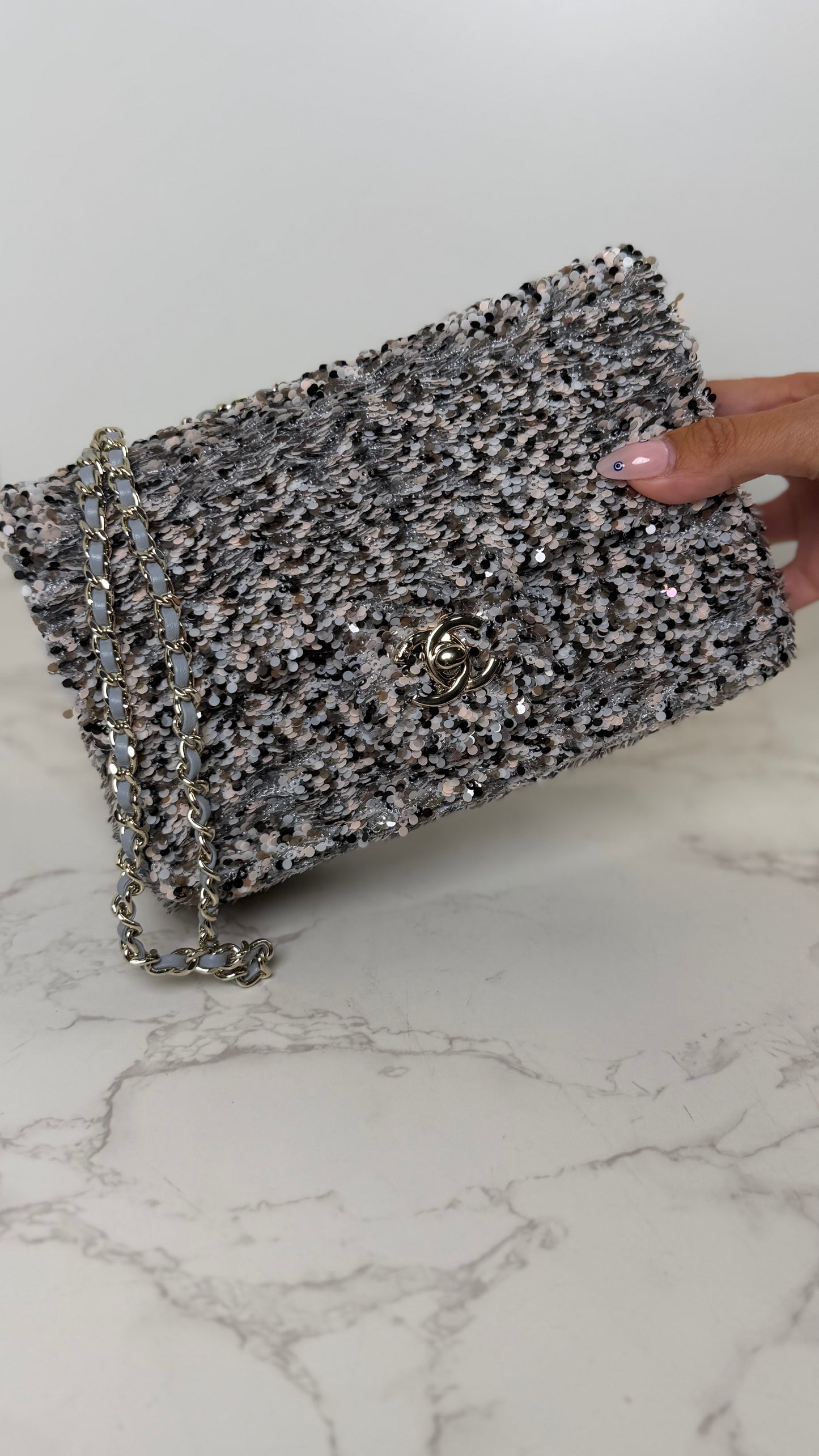 Cc sequin flap