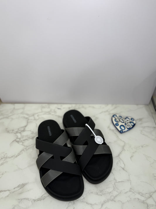 H sandal