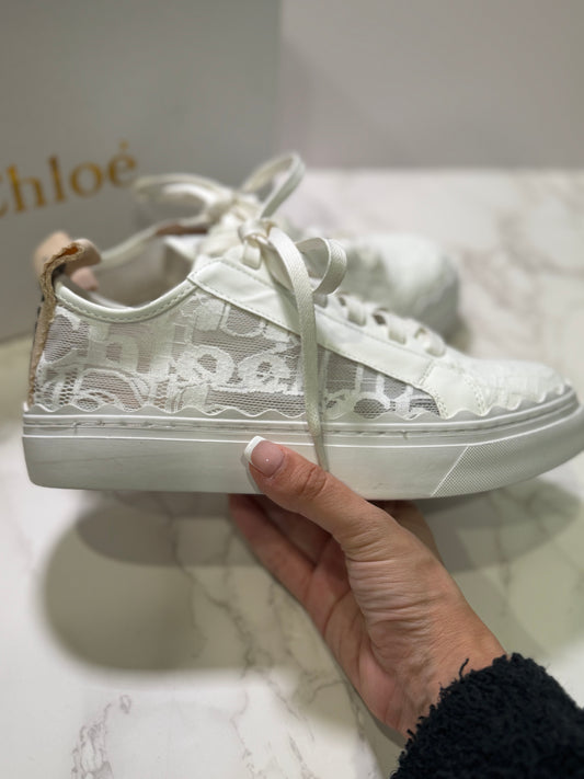 LACE SNEAKERS