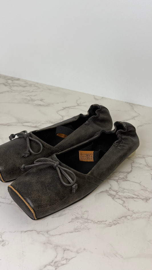 MM6 ballet flat