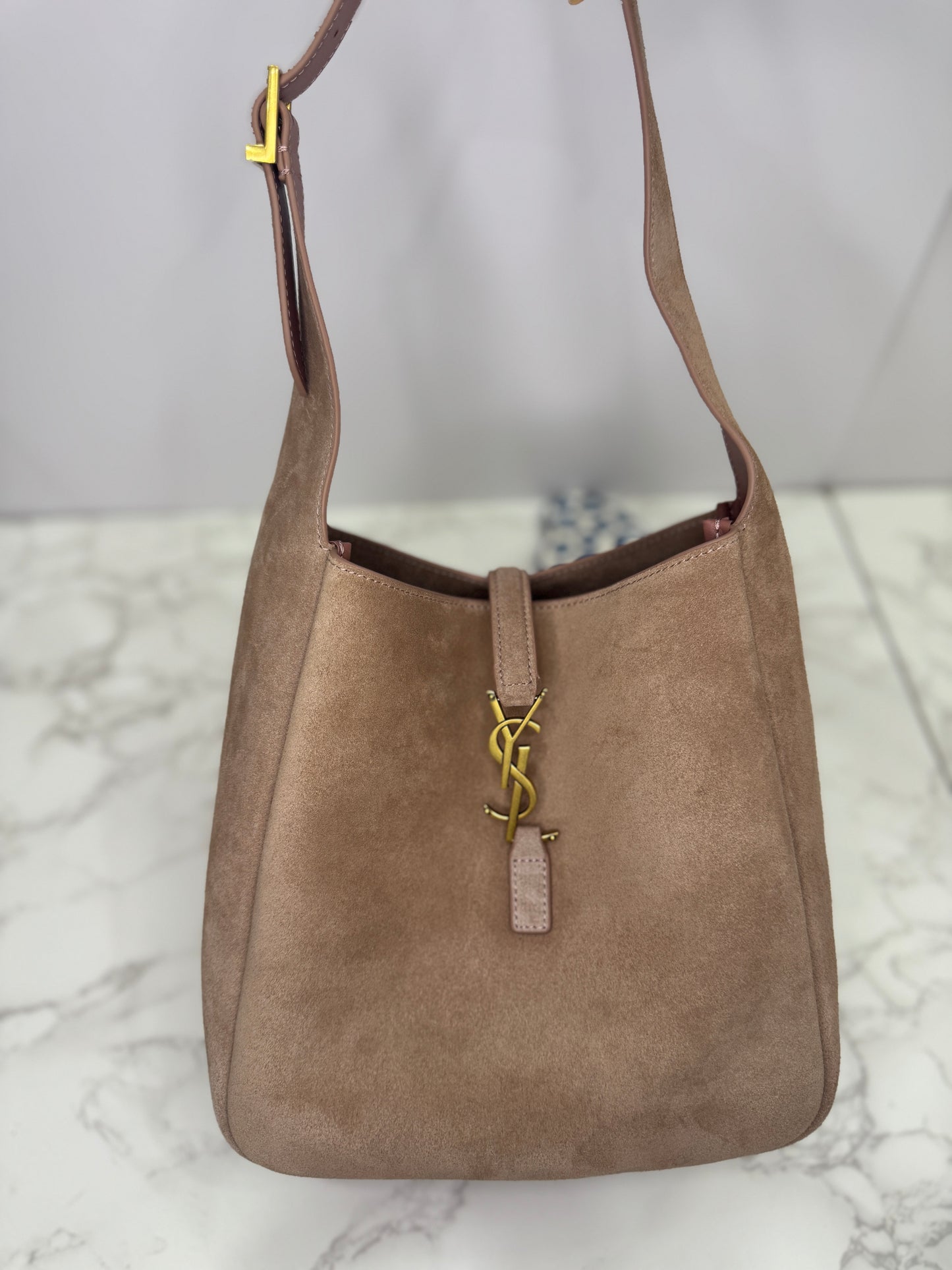Suede le 5 7 ysl
