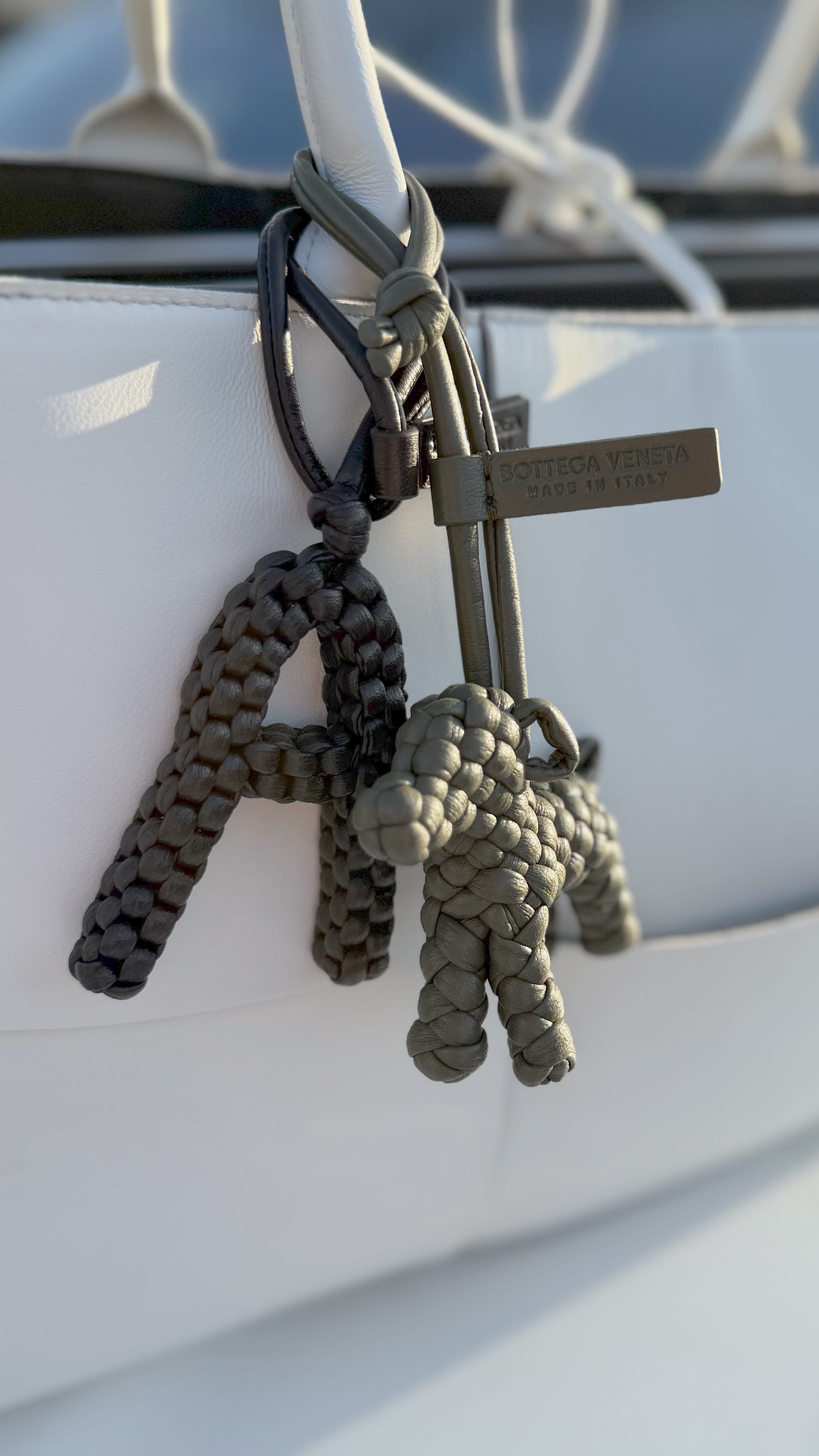 Bag charm bv letters
