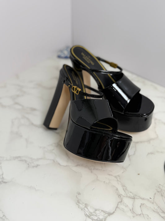 V patent platform heel