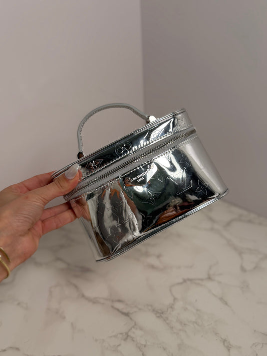 Metallic Lv vanity