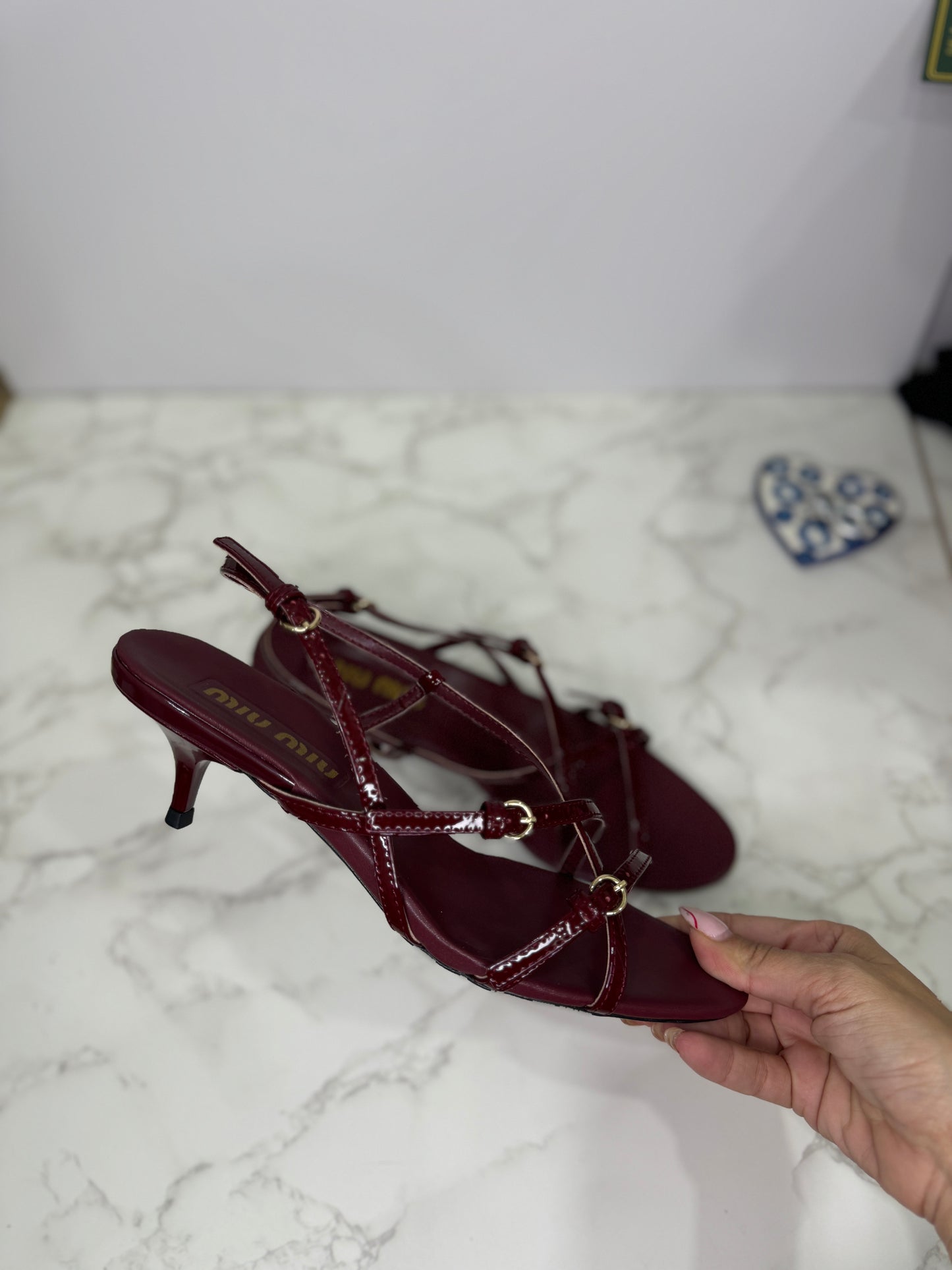 Kitten heel
