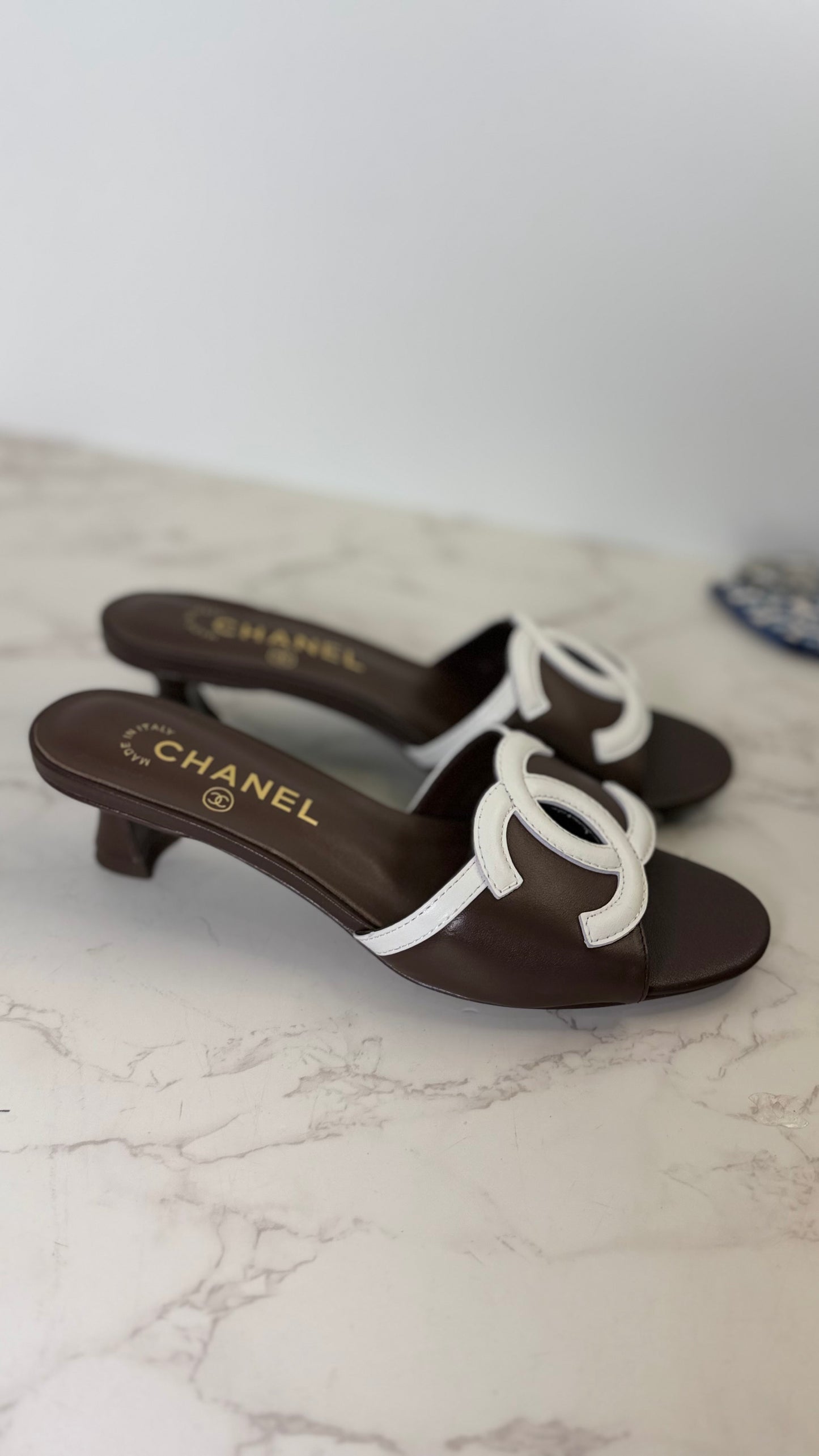 Chanel sneaker