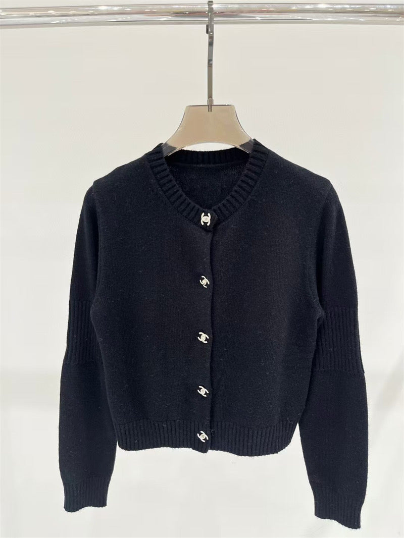 Keylock cardigan