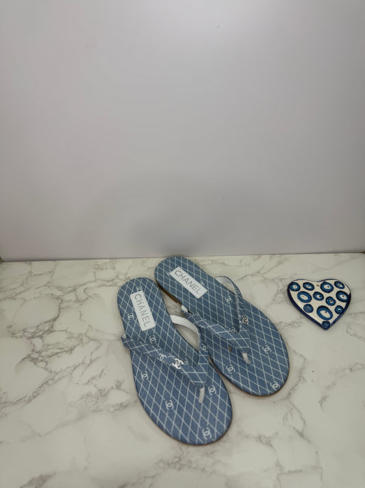 Denim flip flop