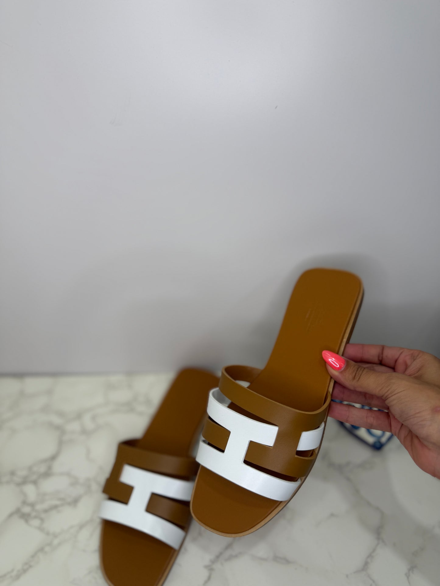 H sandals