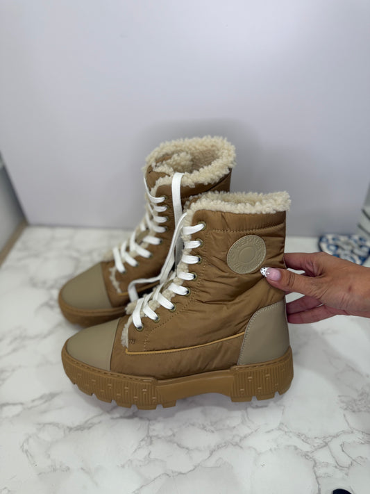 H waterproof boots