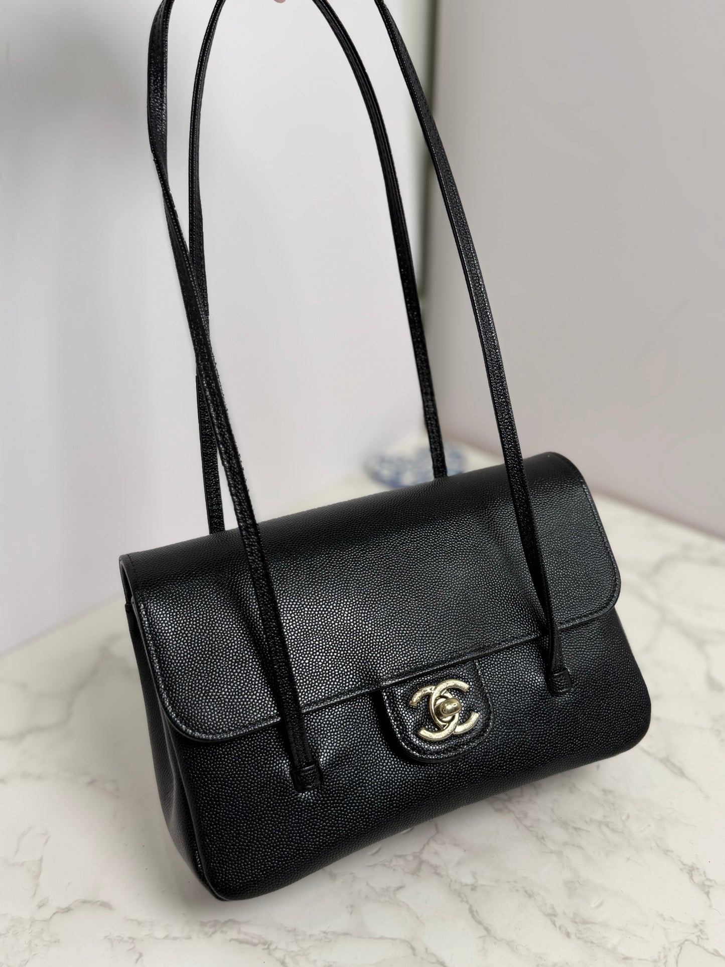 Cc long strap flap