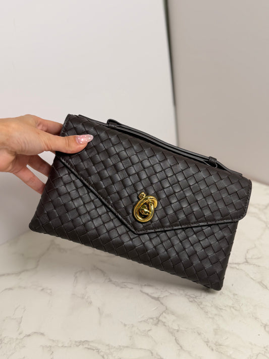 BV knot top handle clutch