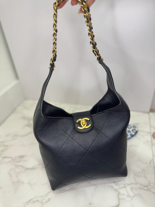 Thick chain hobo