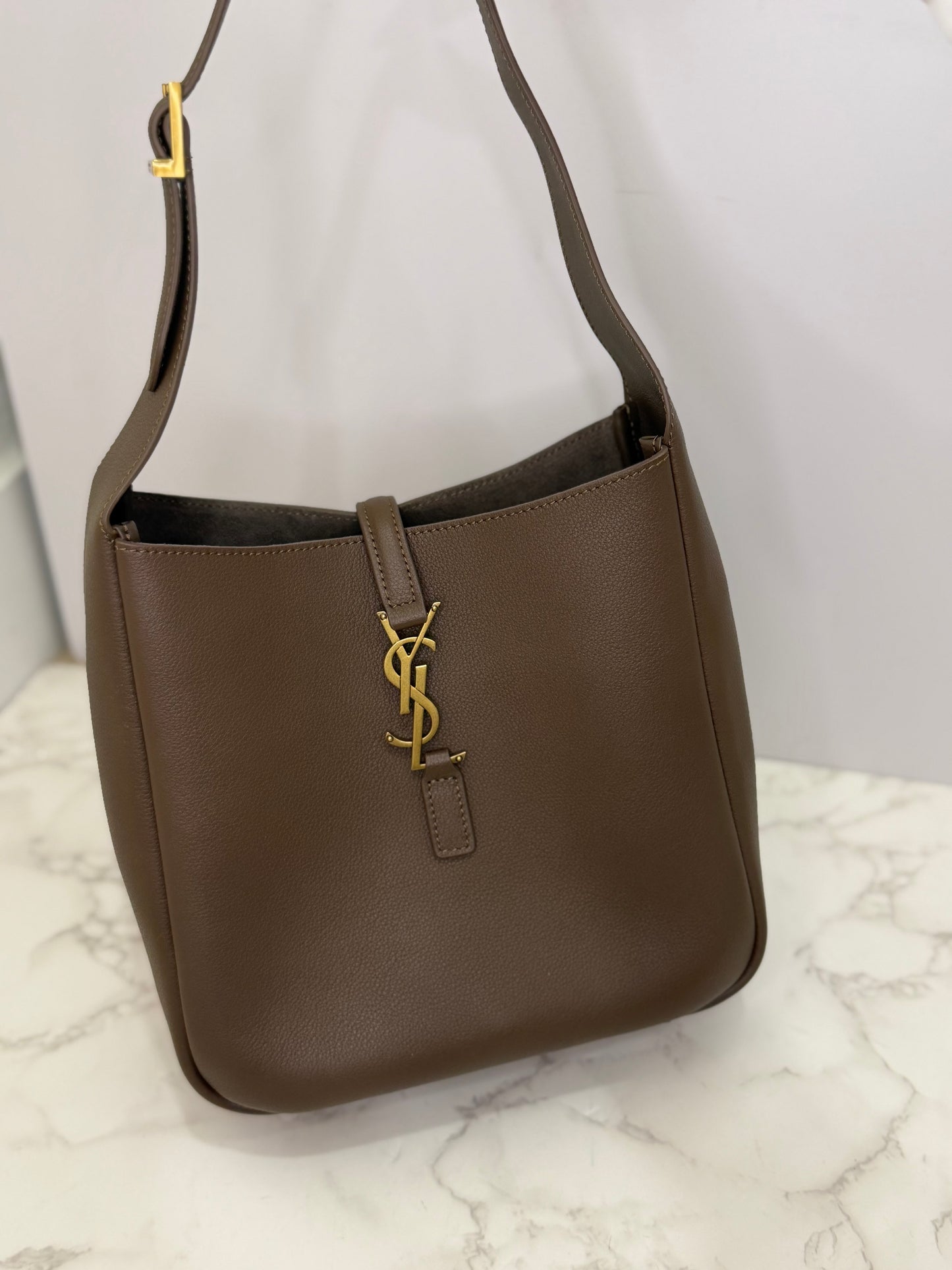 Ysl bucket