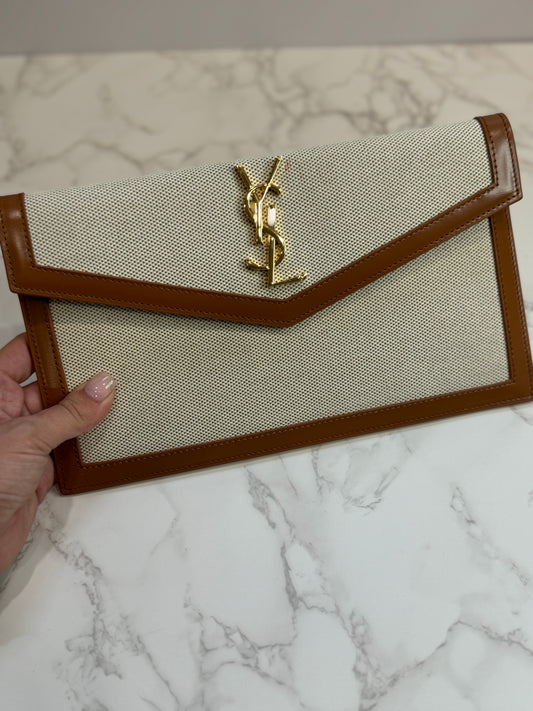 Envelope clutch