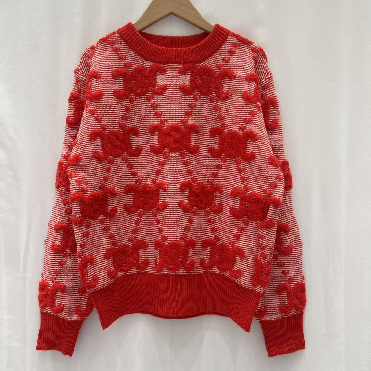 Triomphe sweater