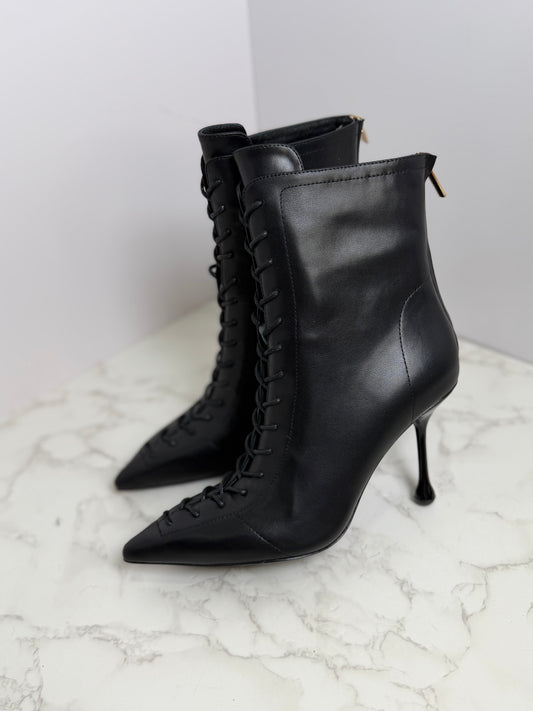 JC lace up bootie