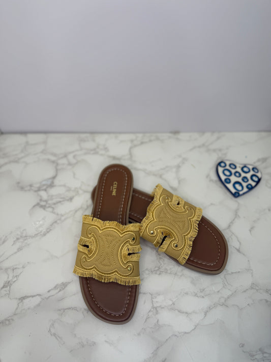 Triomphe sandal