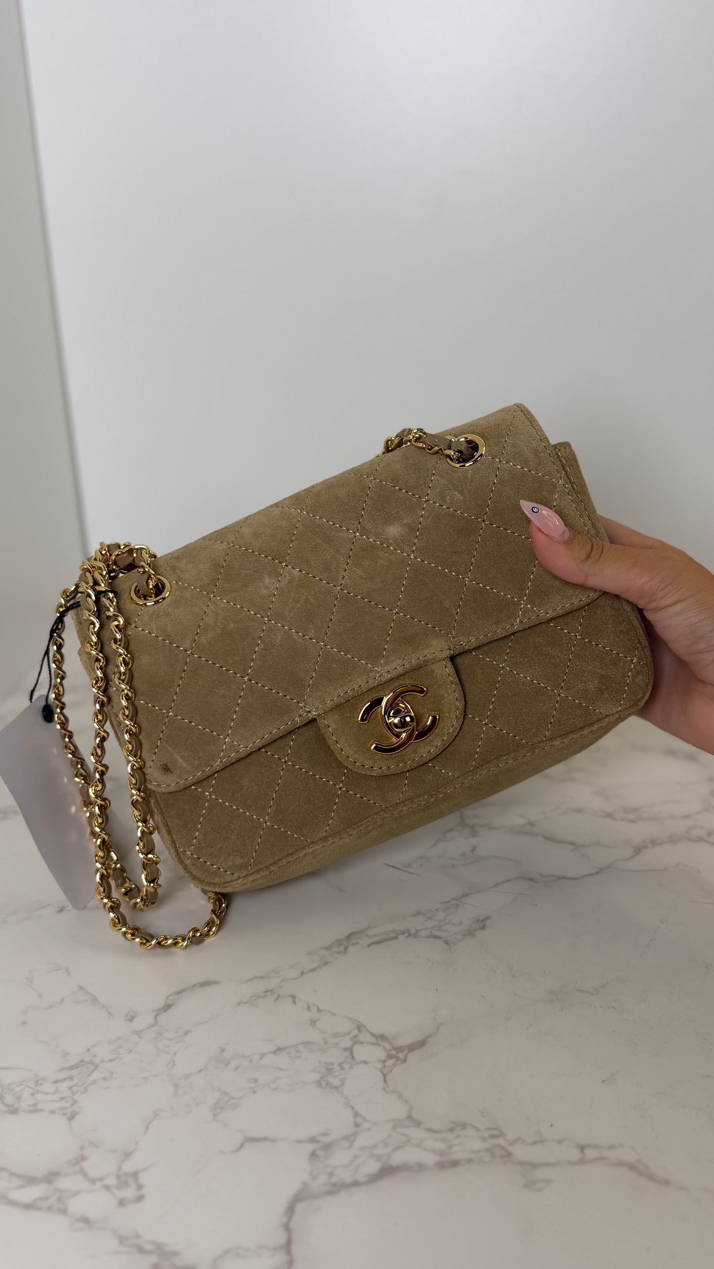 Cc large suede vanity ()