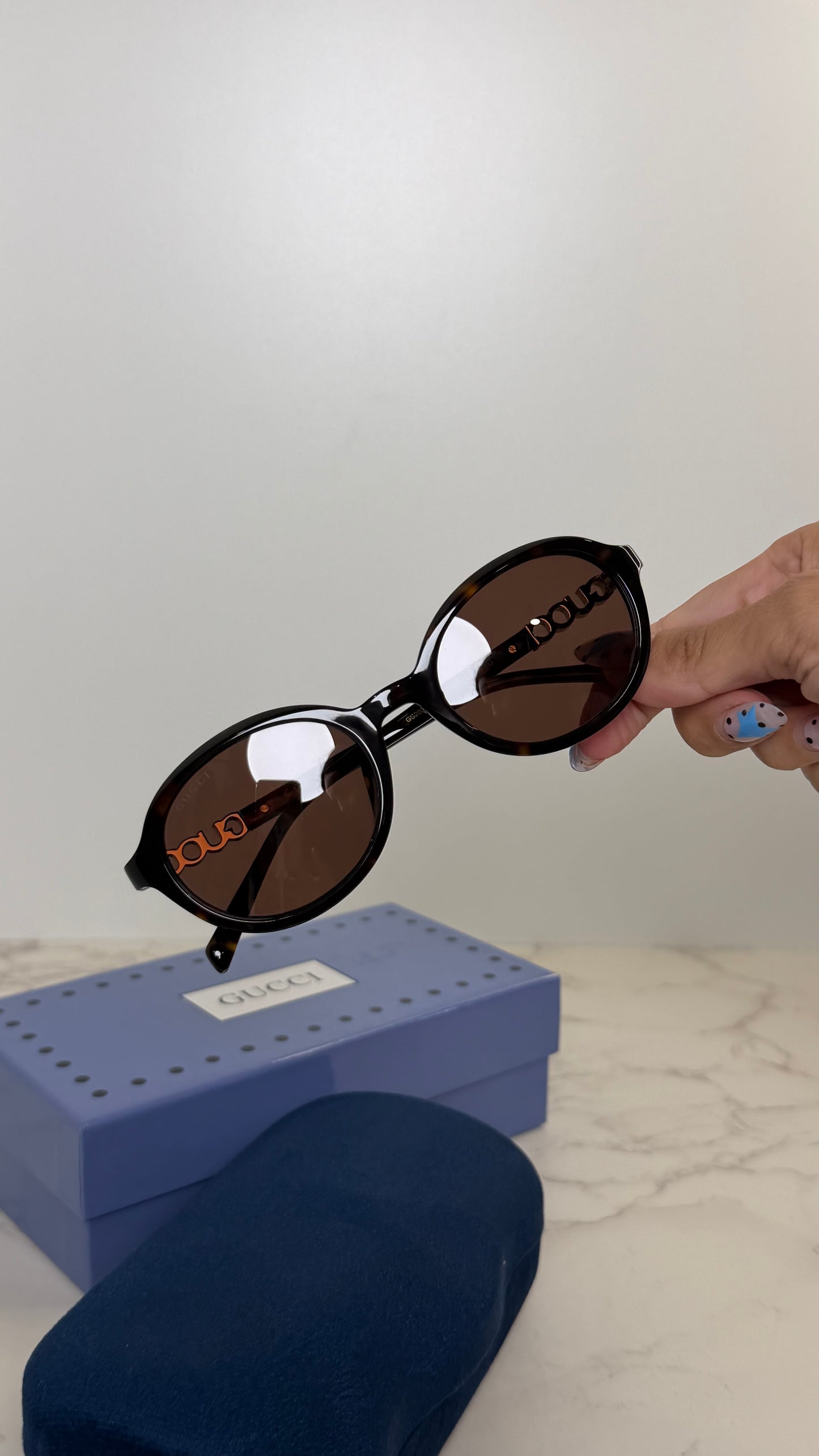 GUCCI SUNGLASSES