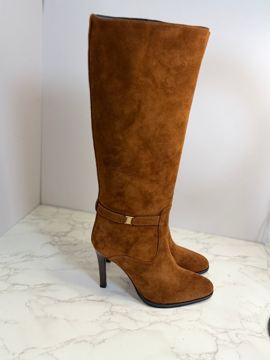 Ysl suede boot